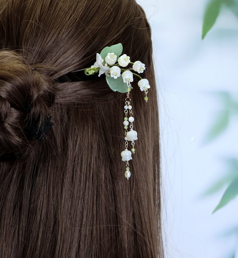 Lemon handmade hair accessories, natural white butterfly lily of the valley and - เครื่องประดับผม - ไม้ ขาว