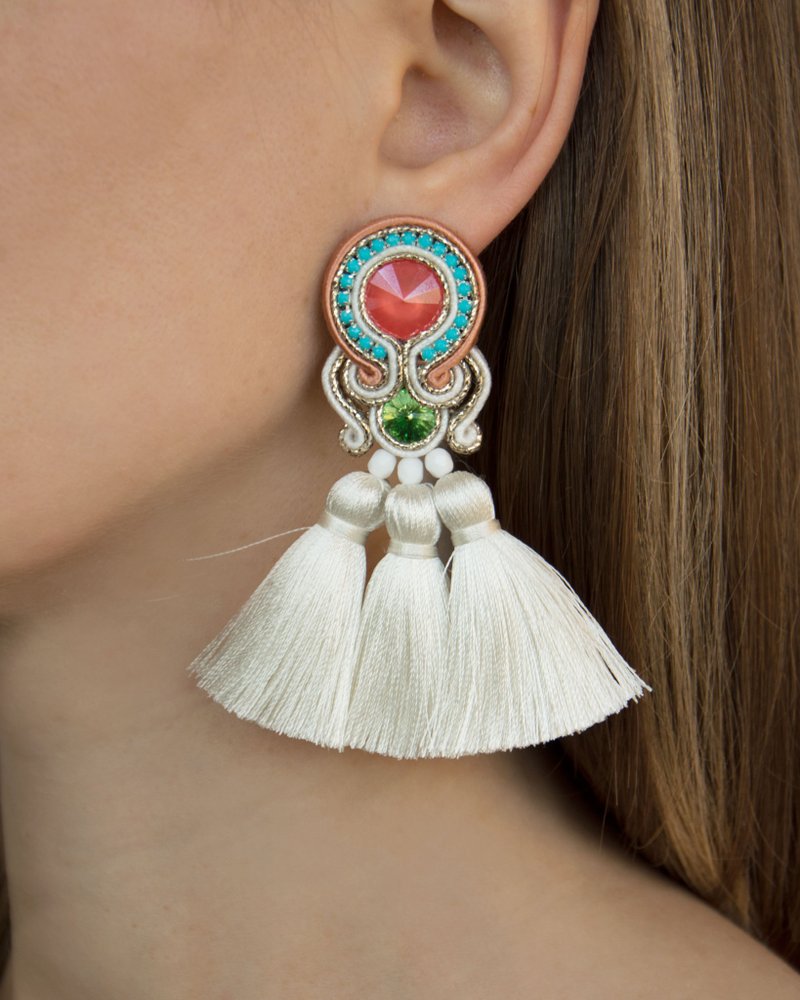 Earrings Earrings with tassels in multicolor Christmas Gift Wrapping - 耳環/耳夾/耳骨夾 - 其他材質 多色