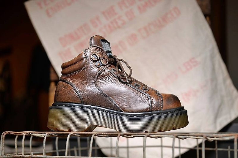 Vintage British retro brown Dr. Martens work boots thick crust