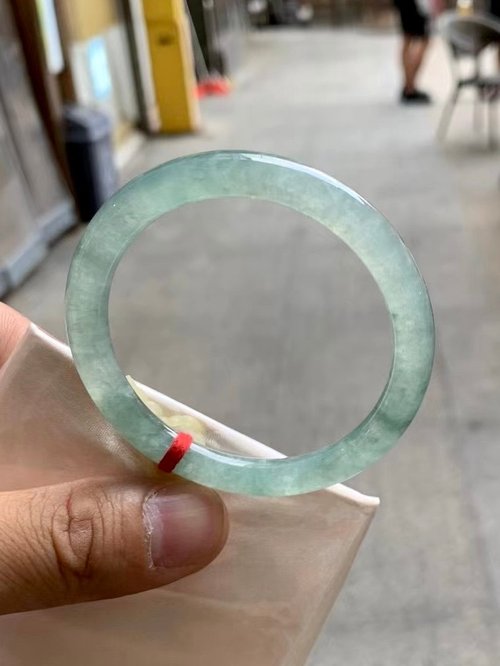Good Morning Studio 冰種翡翠天然翡翠玉鐲 A玉手鐲 玉鈪 • 冰種湖綠翡翠圓鐲