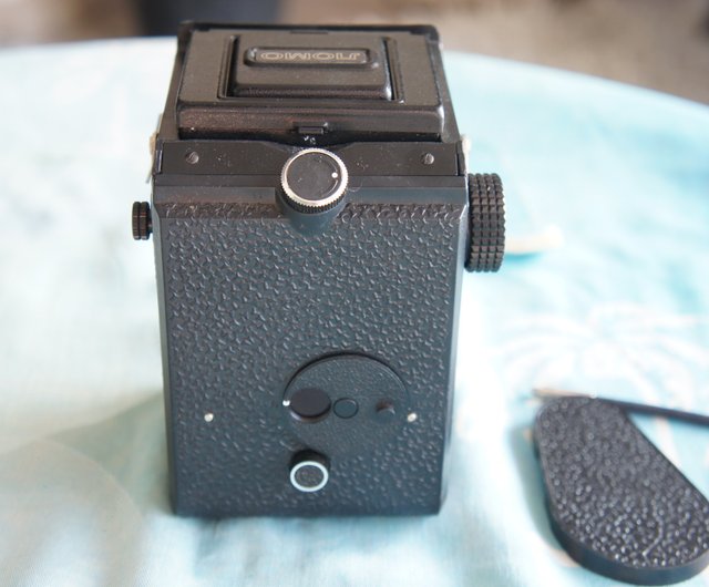 RUSSIAN TLR CAMERA LUBITEL-166 Universal Double format 6x6 & 6x4.5