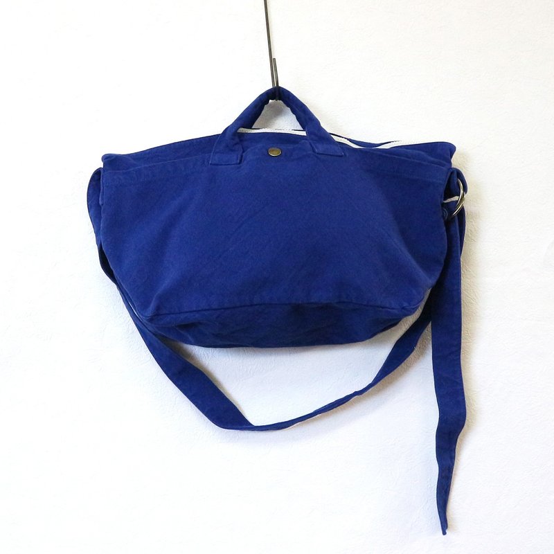 NEW Boat-shaped zip tote [Ruri] (VC-39) - กระเป๋าแมสเซนเจอร์ - ผ้าฝ้าย/ผ้าลินิน สีน้ำเงิน