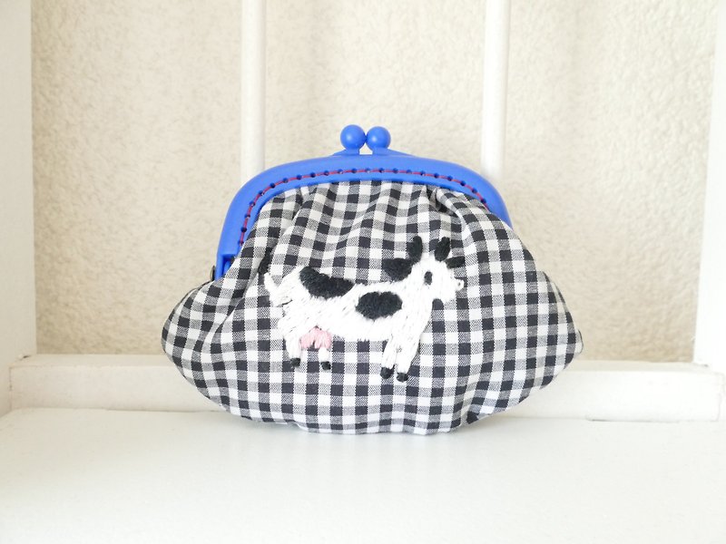 Embroidered embroidery gingham check cow - Toiletry Bags & Pouches - Cotton & Hemp Transparent