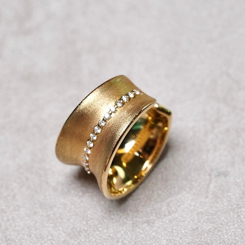 18K 迷霧鑽石寬耳扣 - 耳環/耳夾 - 貴金屬 金色