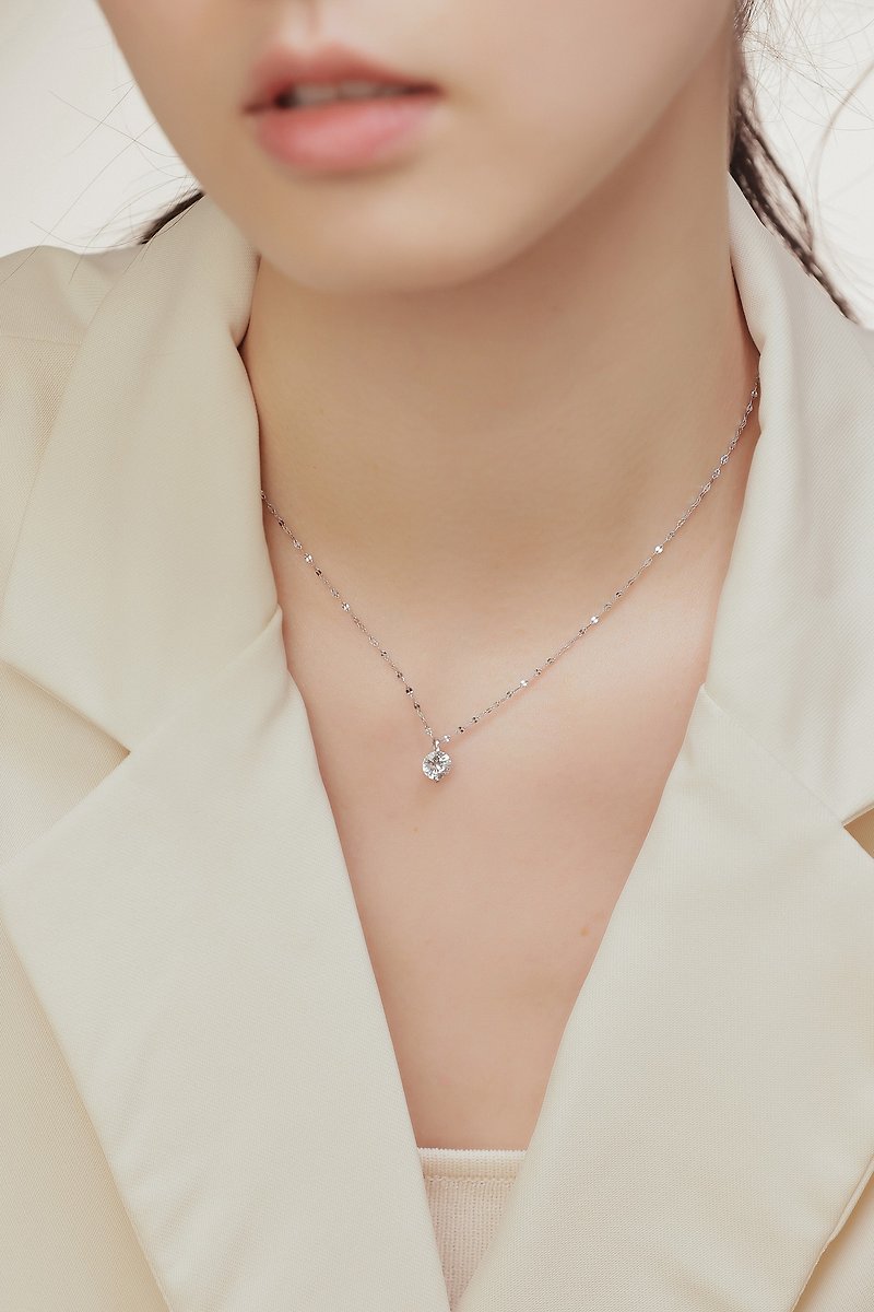 [Hot-selling restock] Shining. Solitaire Kiss Lip Necklace Valentine's Day Gift 520 Confession - Necklaces - Stainless Steel Gold
