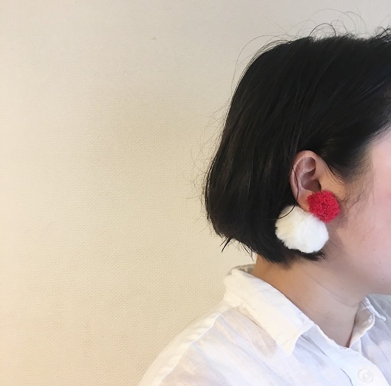 おだんごイヤリング - 耳環/耳夾 - 棉．麻 紅色