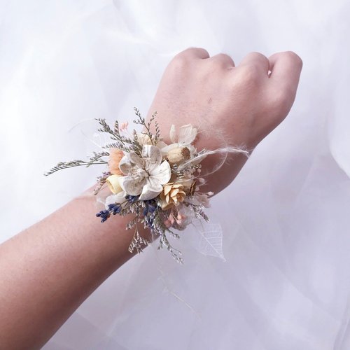 wrist flower