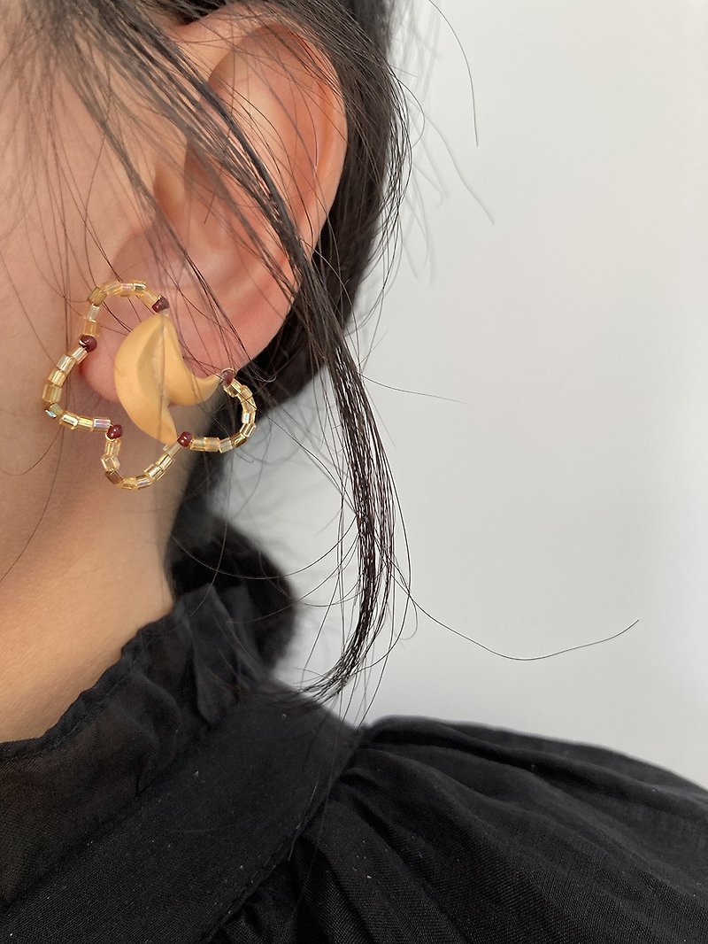 #2 Half moon Flower (Yellow Ochre) : Handmade Polymer Clay Earrings - Earrings & Clip-ons - Clay Orange