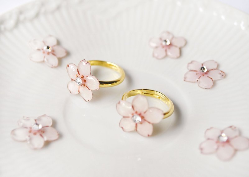 Sakura ring　桜の花のリング - 戒指 - 塑膠 粉紅色