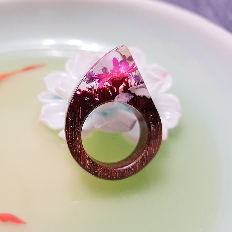 Peach Blossom Morning Dew Handmade Series Wood Ring Can be used as a necklace pendant tied rope silver drop head - แหวนทั่วไป - ไม้ สีนำ้ตาล