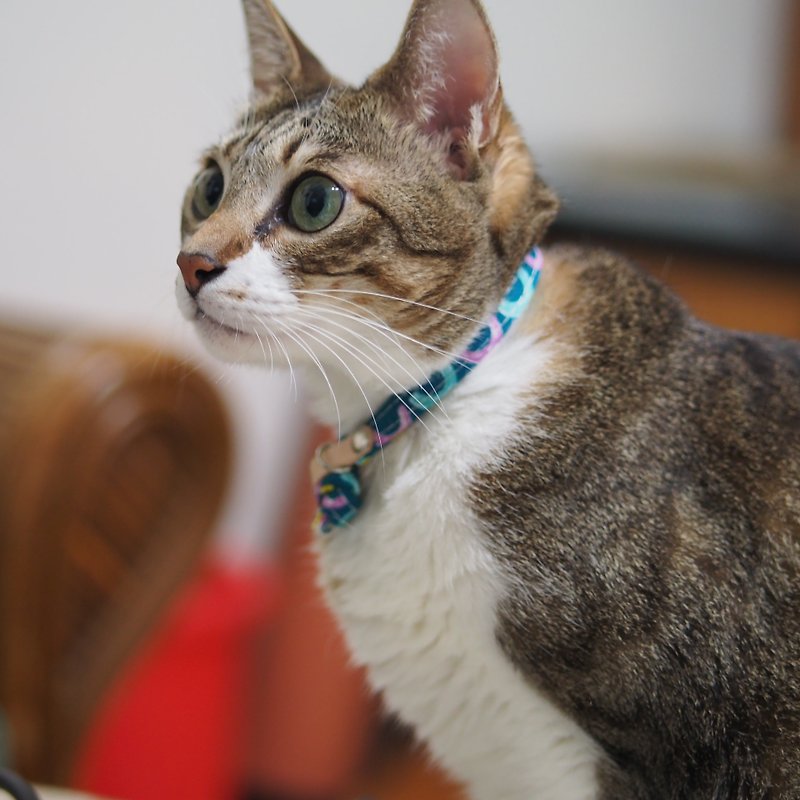 猫の首輪和綿手描きのエメラルドグリーンの首輪リング両面デザイン、ベルと植えられた肌 - 首輪・リード - コットン・麻 
