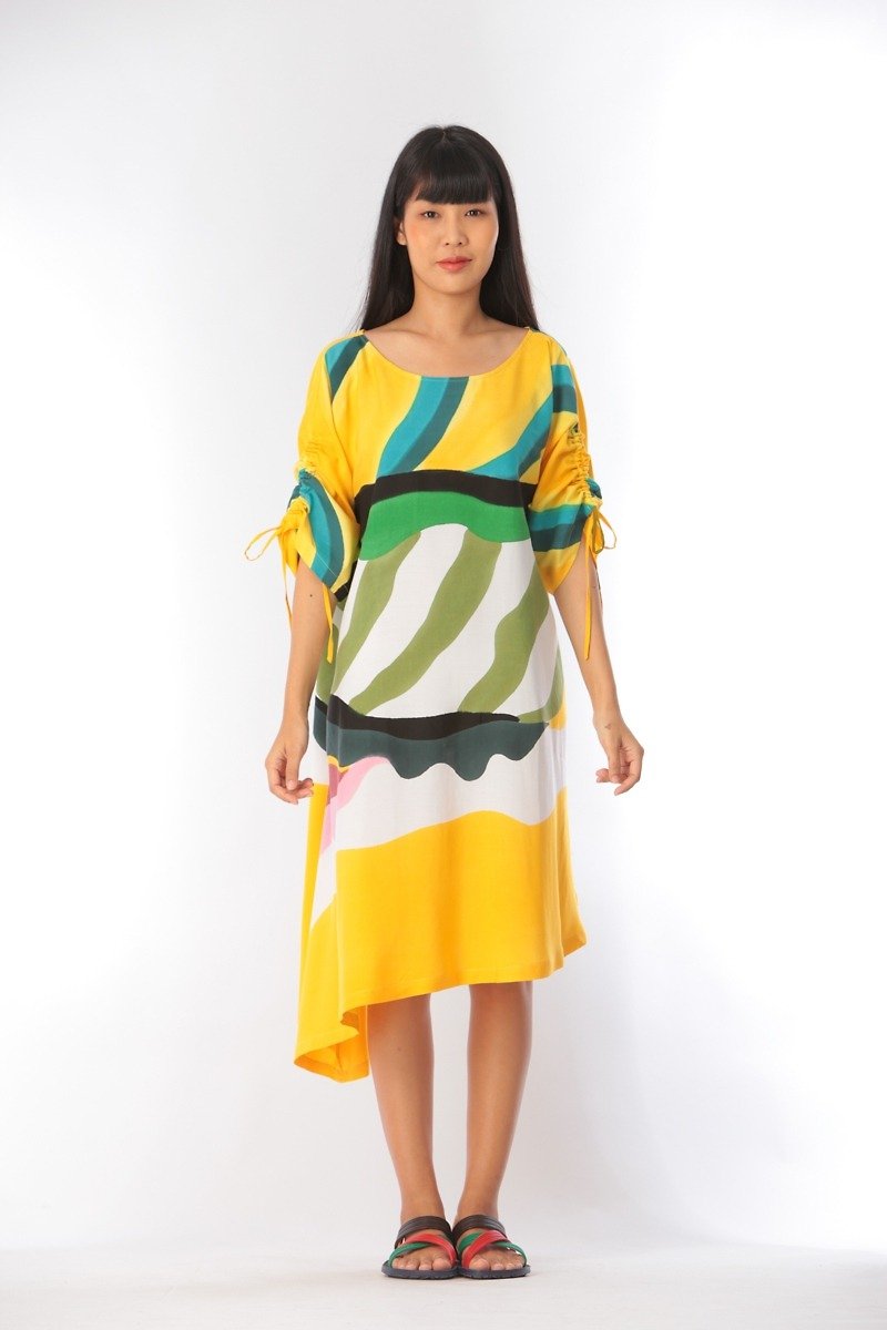 Short Dress Cotton Rayon Hand Painted for Summer resort vacation - ชุดเดรส - ผ้าฝ้าย/ผ้าลินิน สีเหลือง