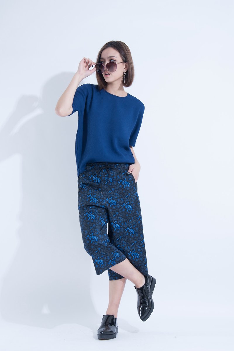 aine ann / profile cut top-bright blue - Women's Tops - Polyester Blue