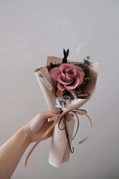 URSULA  Handmade Mini Flower Bouquet - Shop posieflowers Wood, Bamboo &  Paper - Pinkoi