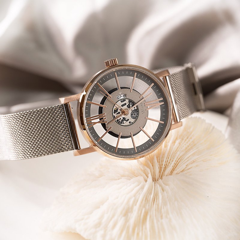 W.wear Hollow Surface Wear Watch-Grey - นาฬิกาผู้หญิง - แก้ว สีเทา