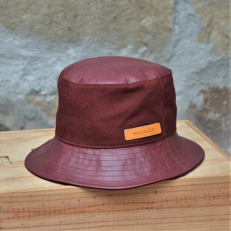 【Autumn and Winter New Fashion】Fisherman Hat MAJORLIN Leather and Wine Bag Cloth Double Material Retro Flavor Hat - หมวก - หนังแท้ สีแดง