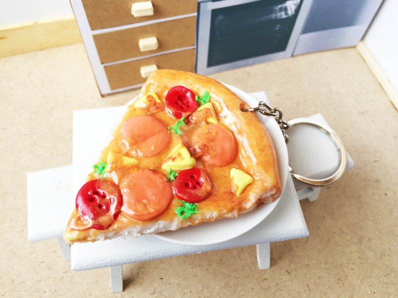 pizza keychain - 鑰匙圈/鑰匙包 - 黏土 橘色