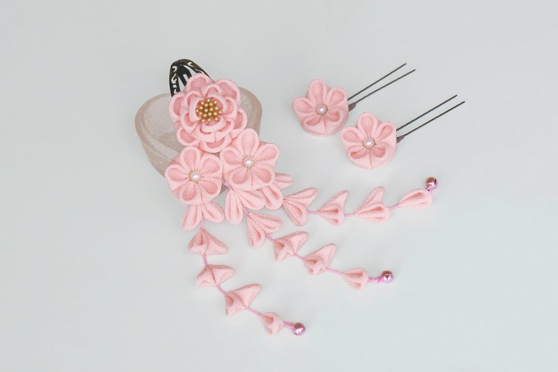 正絹 椿の髪飾り ピンク Uピン花2輪 つまみ細工 - ヘアアクセサリー - シルク・絹 ピンク