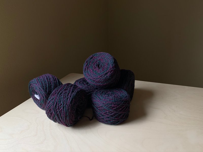 美國早期純羊毛毛線/ 黛紫與丈青 - 編織/刺繡/羊毛氈/縫紉 - 羊毛 
