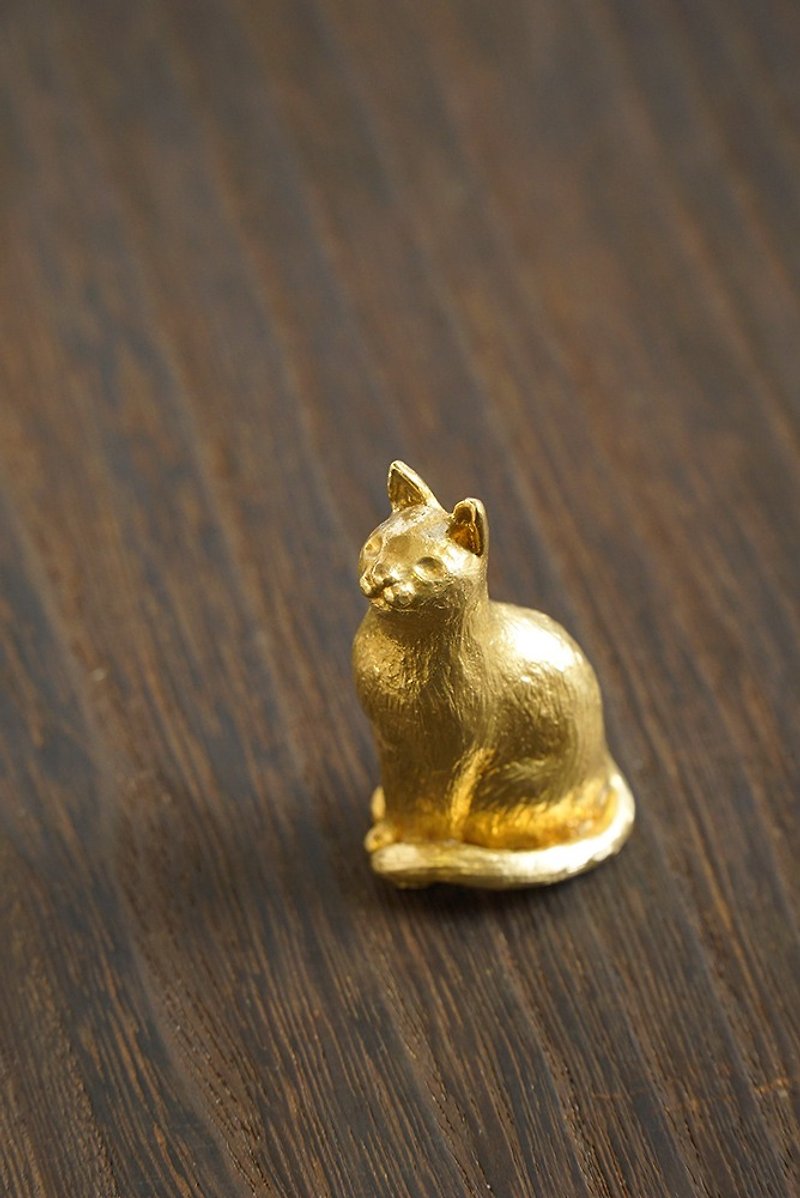 見上げる おすわり 猫イエローパペット/猫飾り - 置物 - 銅・真鍮 ゴールド