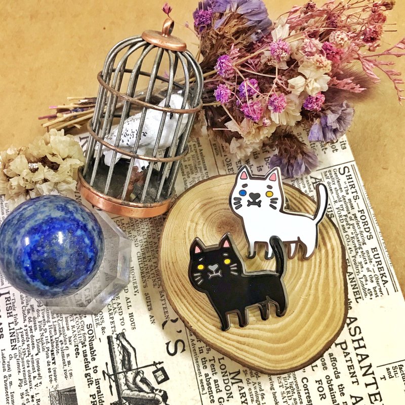 金屬胸針 徽章 - 魔法貓咪 - 胸針 - 其他金屬 黑色
