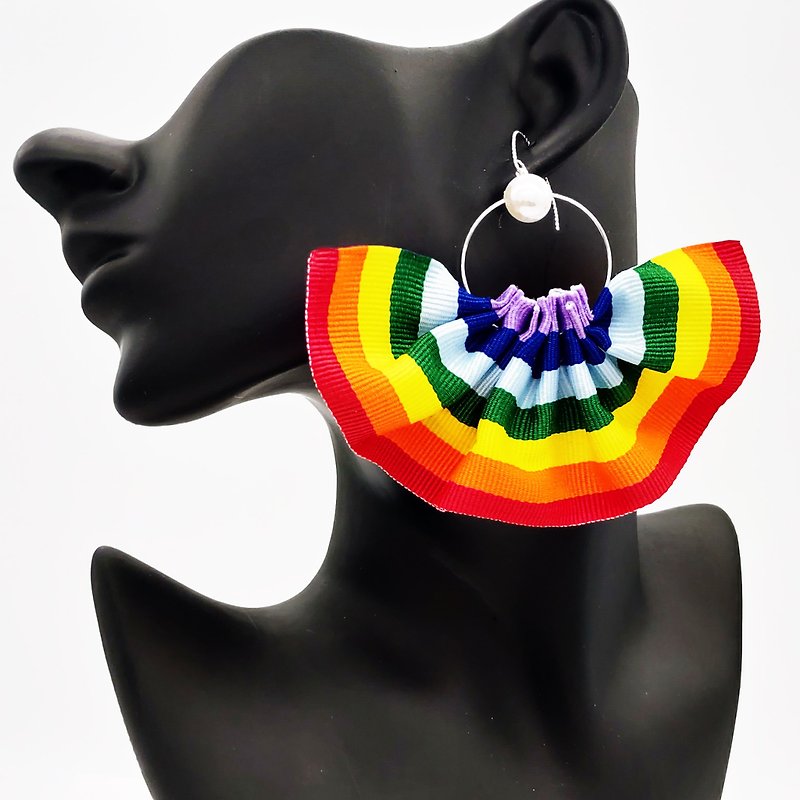 Daqian design fashion rainbow gay ribbon skirt big earrings / clip party music festival - ต่างหู - ผ้าฝ้าย/ผ้าลินิน หลากหลายสี