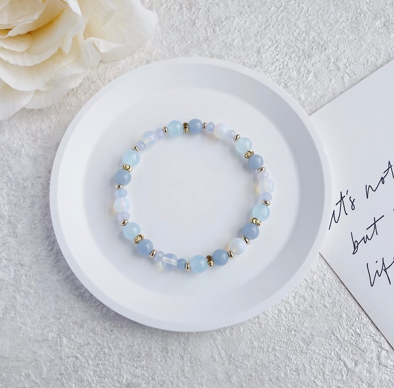 Planet Mercury || Angel Stone Aquamarine Blue Chalcedony Opal Crystal Bracelet - สร้อยข้อมือ - คริสตัล ขาว