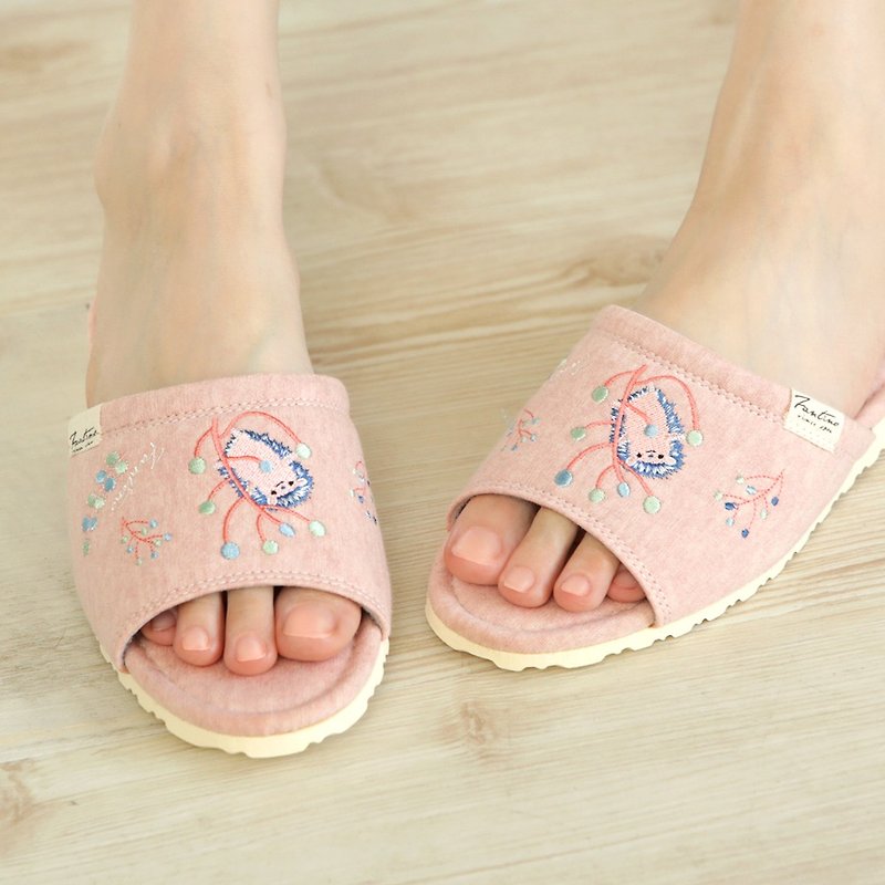 Organic Cotton Color Embroidered Indoor Slippers (Color Dandelion) Twist / Valentine's Day Gift - รองเท้าแตะในบ้าน - ผ้าฝ้าย/ผ้าลินิน สึชมพู
