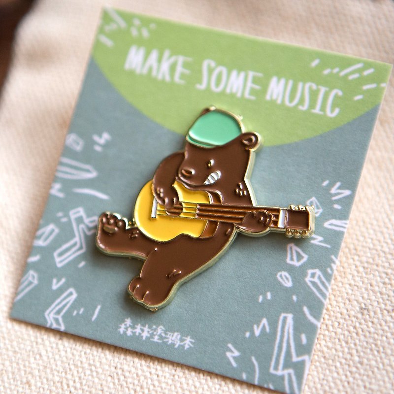 Guitar Bear Pin Badge - Make Some Music Series - by Koopa - เข็มกลัด - โลหะ สีนำ้ตาล