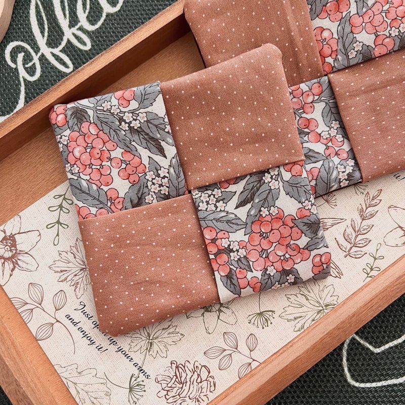 Zakka style handmade coasters Autumn berry patchwork coasters - Coasters - Cotton & Hemp Multicolor