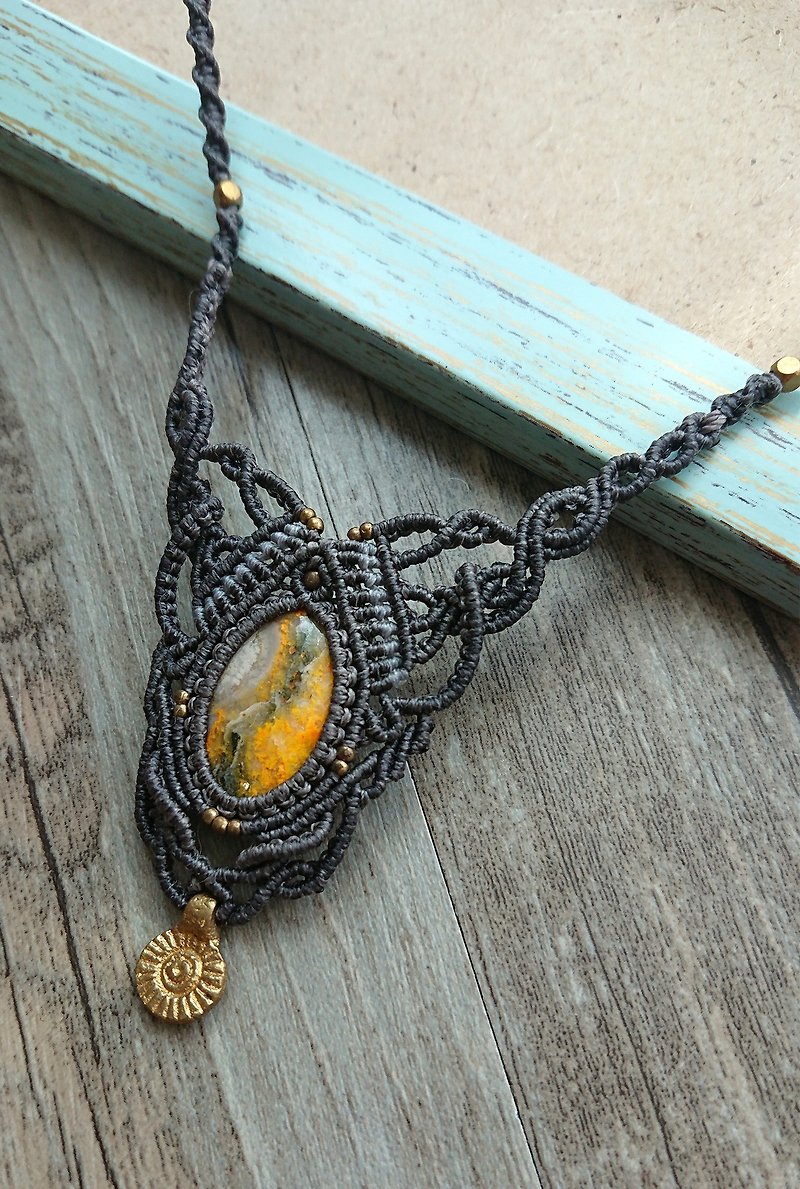 Misssheep N64 - Bumble Bee Jasper macrame necklace, bohemian necklace - Necklaces - Other Materials Gray