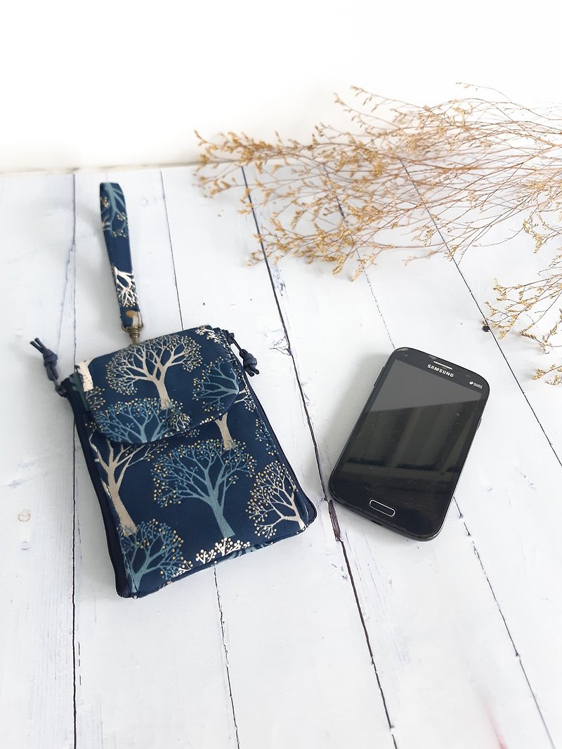Golden Tree Cell Phone Storage Bag - Comes with a wrist strap (adjustable Wax rope strap can be purchased as an add-on) - กระเป๋าสตางค์ - ผ้าฝ้าย/ผ้าลินิน 