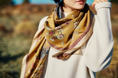 Moonlight and Iris] Silk scarf buckle/glazed lapis lazuli weave - Shop  Between The Mist Other - Pinkoi