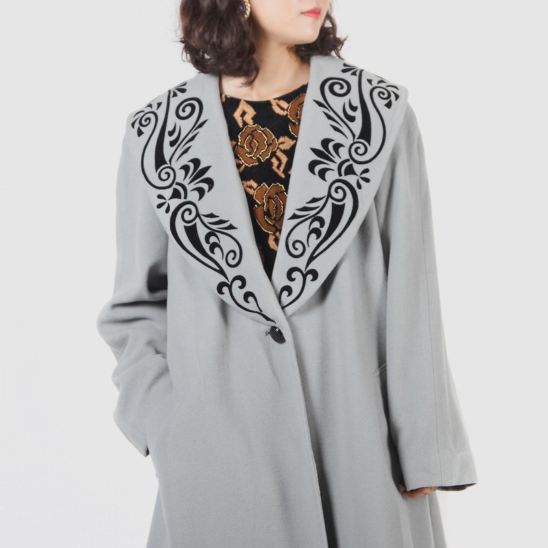 [Egg plant ancient] Rococo applique large lapel wool vintage coat - Women's Casual & Functional Jackets - Wool 