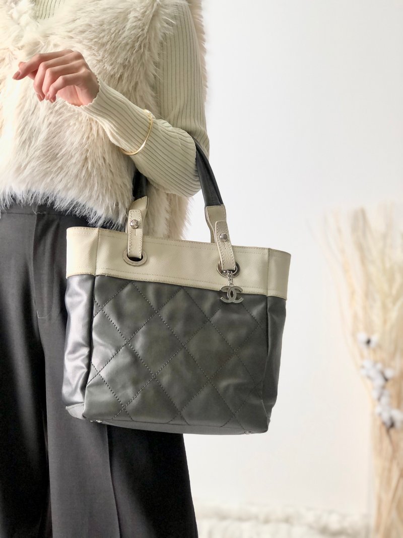 【 日本直送　名牌中古包 】CHANEL シャネル キルティング ココチャーム パリビアリッツ レザー キャンバス トートバッグ ブラック au8cin - 手提包/手提袋 - 真皮 黑色