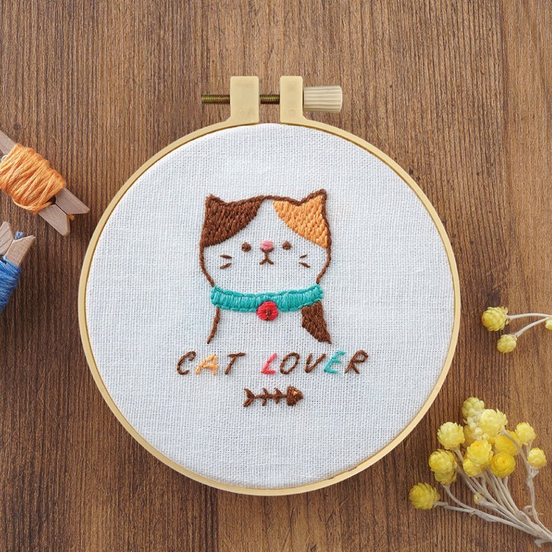 可愛動物刺繡材料套組系列-我愛喵星人 - 編織/刺繡/羊毛氈/縫紉 - 棉．麻 