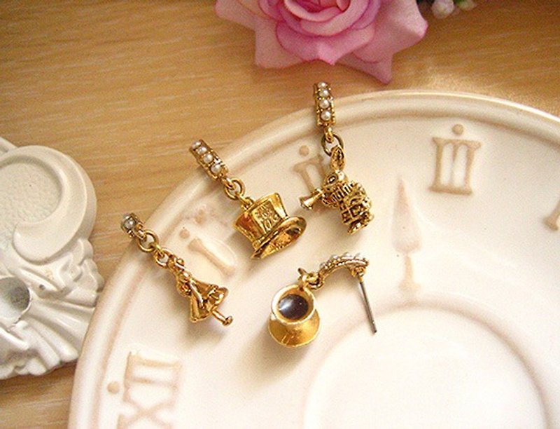 Jolie baby-Alice Tea Club Stereo Series--Crazy Hat Horn Bunny Tea Club Earrings - Earrings & Clip-ons - Other Metals Gold