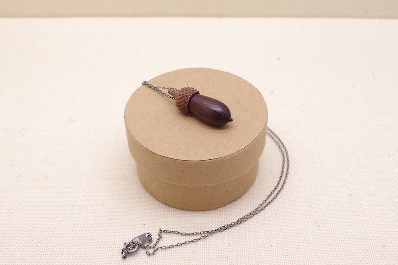 no.038 - Wood carving acorn pendant (B-6) - สร้อยคอ - ไม้ สีนำ้ตาล