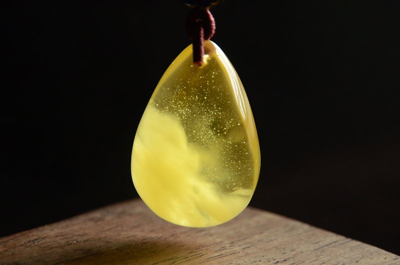 [Star] Amber natural amber natural organic gemstone retro literary necklace - สร้อยคอ - เครื่องเพชรพลอย สีเหลือง