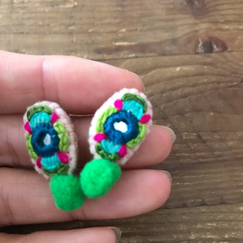 Mirror embroidery and pompon daempia Clip-On GREEN - Earrings & Clip-ons - Thread Green