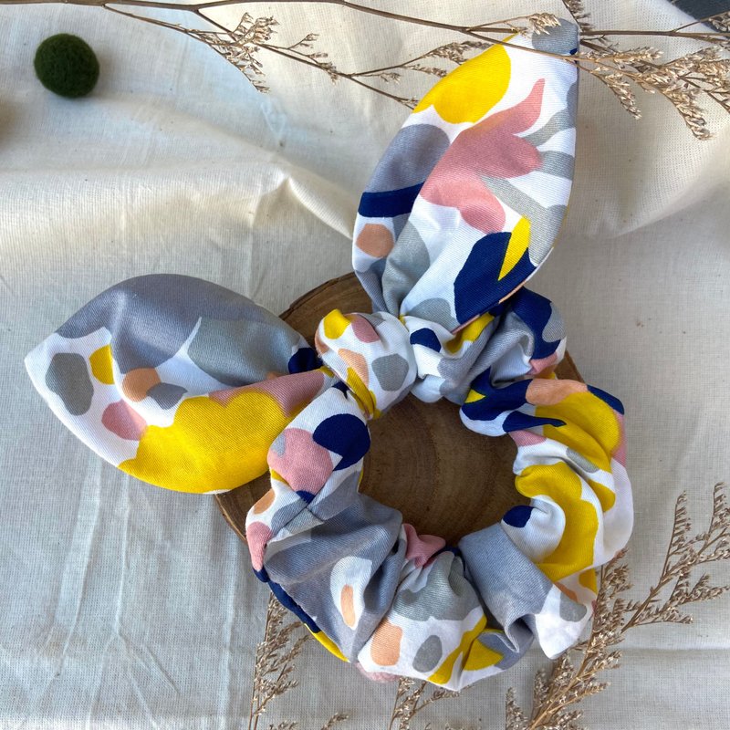 Scrunchie/Rabbit Ear Scrunchie/Hair Bundle/Colorful Big Flower-Yellow - เครื่องประดับผม - ผ้าฝ้าย/ผ้าลินิน หลากหลายสี