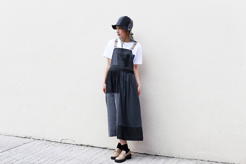 【Pinkoi x miffy】Miffy black denim patchwork worker skirt - One Piece Dresses - Cotton & Hemp Black