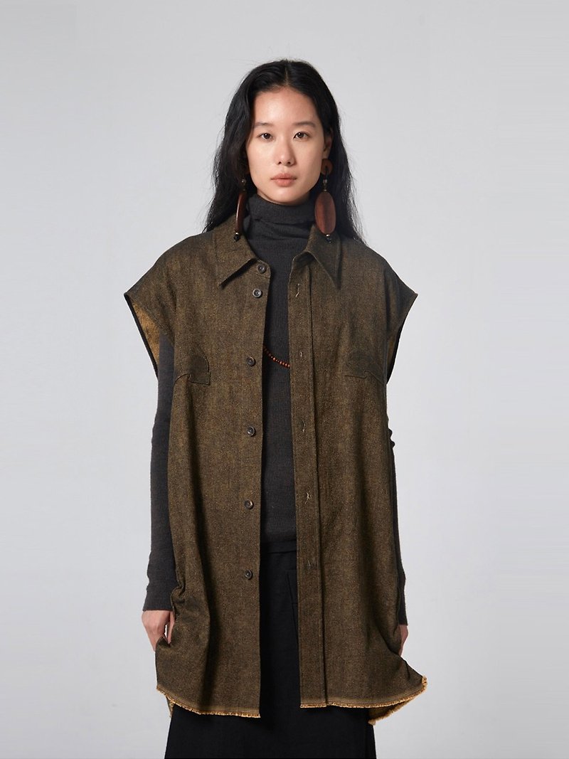 The shape of linen vest Fuzhou pillar - เสื้อกั๊กผู้หญิง - เส้นใยสังเคราะห์ สีกากี