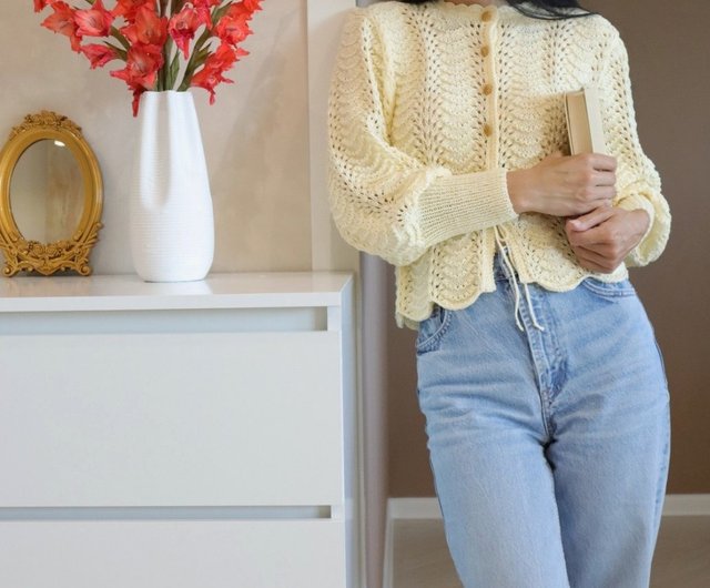 Puff sleeve lace knit blouse with belt Crew neck knit sweater