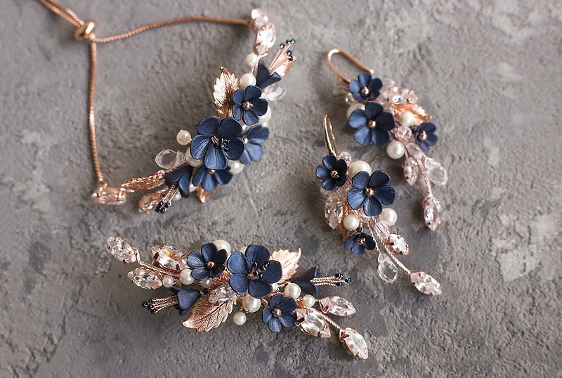 Rose gold navy blue flower jewelry set, Wedding earrings, Bridal dark hair clip - Earrings & Clip-ons - Clay Blue
