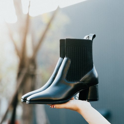 Keizu 好鞋好設計 微涼氣息四公分拼接方頭襪靴 | 黑 | 韓國設計