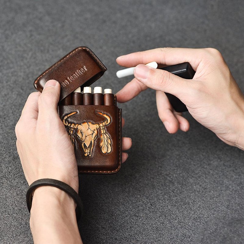 one leather hand-carved cigarette case 10 sticks vegetable tanned cowhide - กล่องเก็บของ - หนังแท้ สีนำ้ตาล