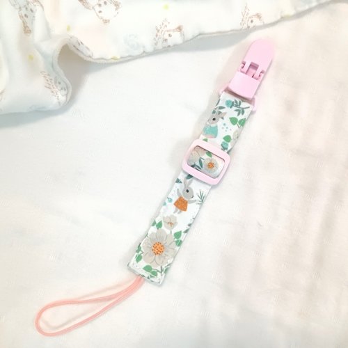 QQ rabbit 手工嬰幼兒精品 彌月禮盒 木槿花兔兔。可調長度手工奶嘴鏈(香草奶嘴一般奶嘴適用