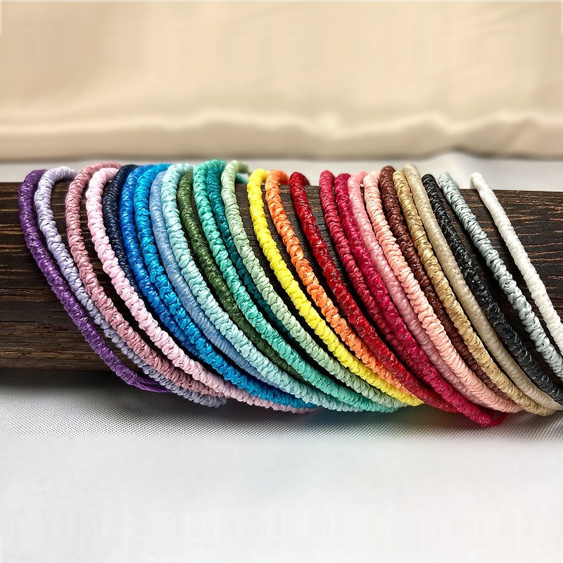 [Customized] Ultra-fine protective gold steel knot hand-woven Wax thread bracelet available in multiple colors - สร้อยข้อมือ - วัสดุอื่นๆ หลากหลายสี