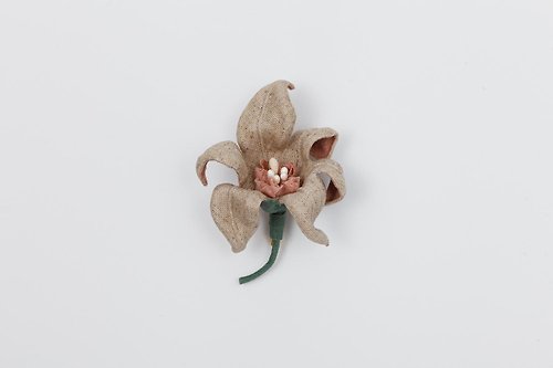 初朵 百合 復古 胸針 胸花 植物 花束 手作 布藝 棉麻 設計
